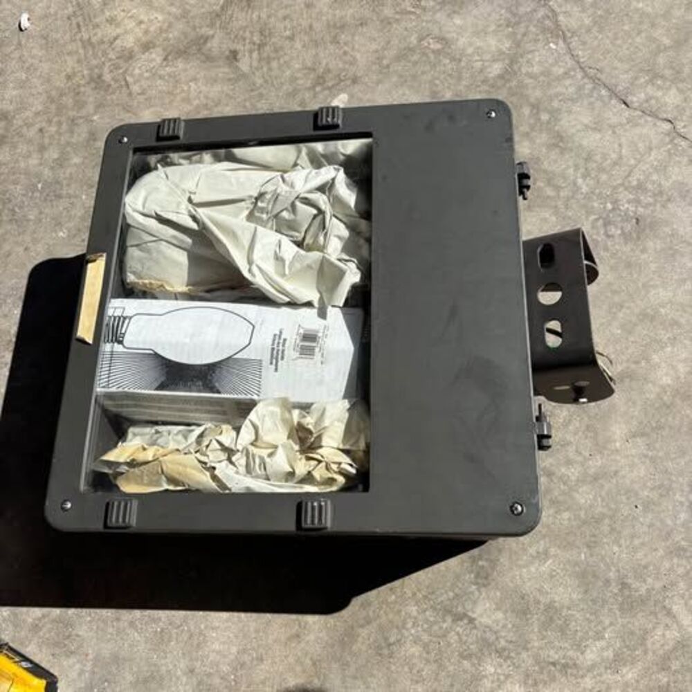 Commercial Metal Halide Flood Light Fixture 400W HID Outdoor w/ Ballast
